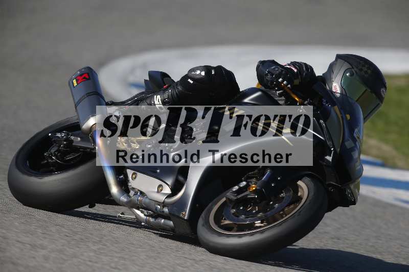 /Archiv-2024/02 29.01.-02.02.2024 Moto Center Thun Jerez/Gruppe schwarz-black/111